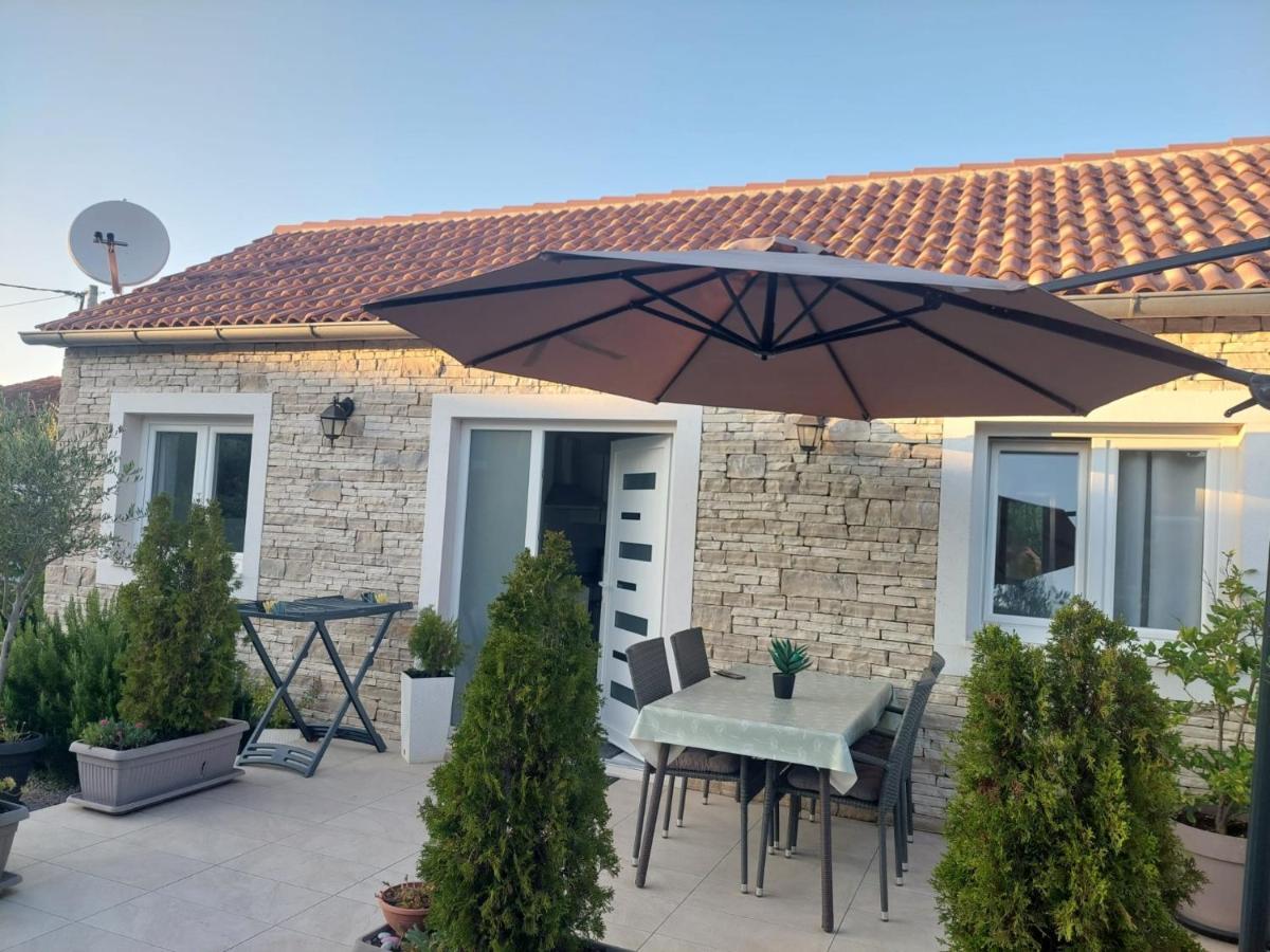 Apartman Mandi Бибинє Екстер'єр фото