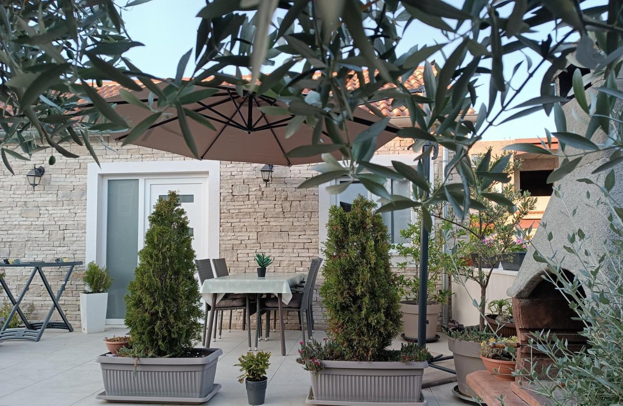 Apartman Mandi Бибинє Екстер'єр фото