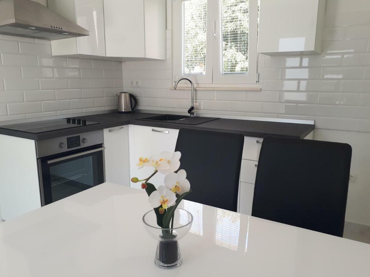 Apartman Mandi Бибинє Екстер'єр фото