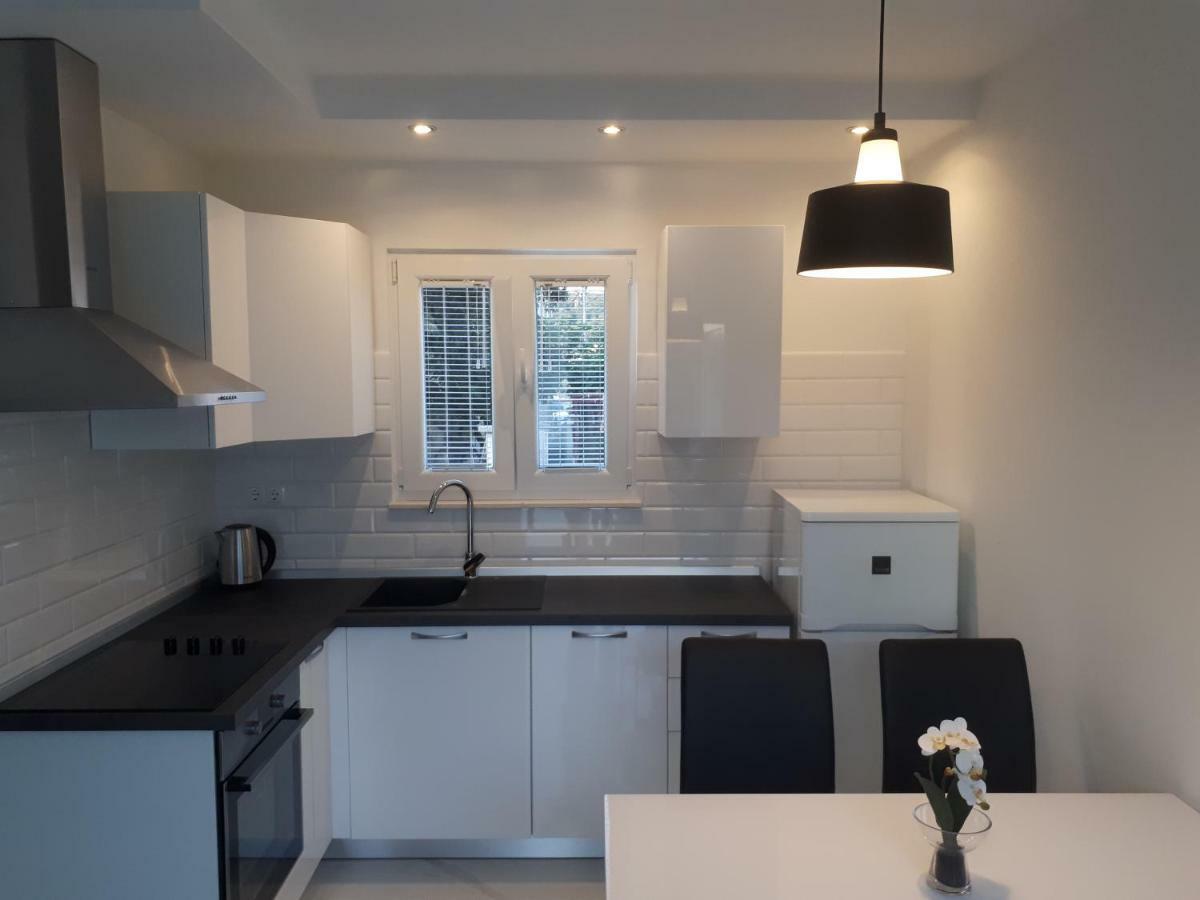 Apartman Mandi Бибинє Екстер'єр фото