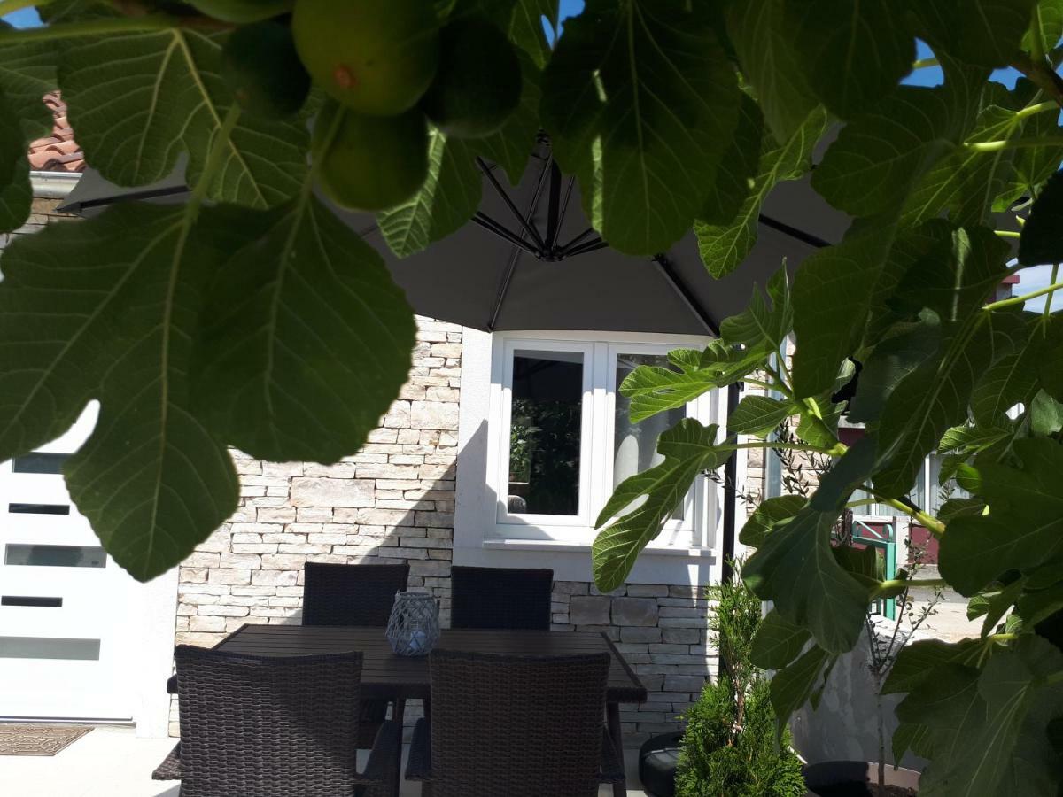 Apartman Mandi Бибинє Екстер'єр фото